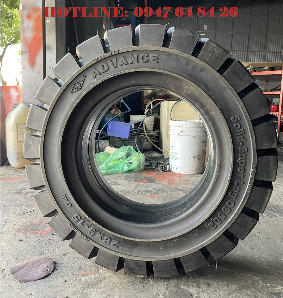 lop-dac-xe-nang-28x9-15